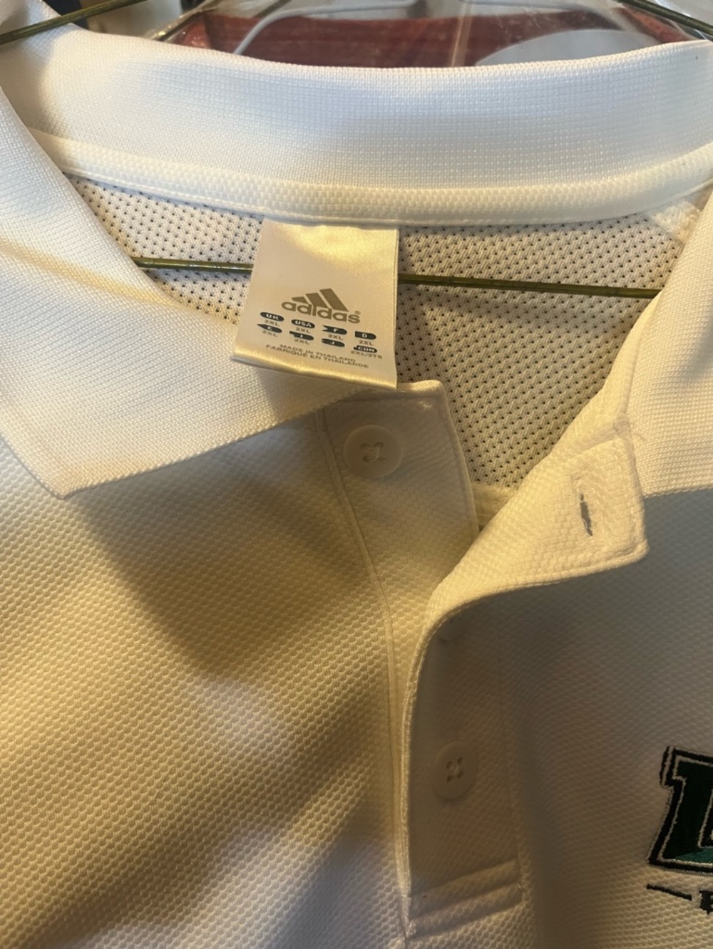2xl Loyola basketball golf shirt